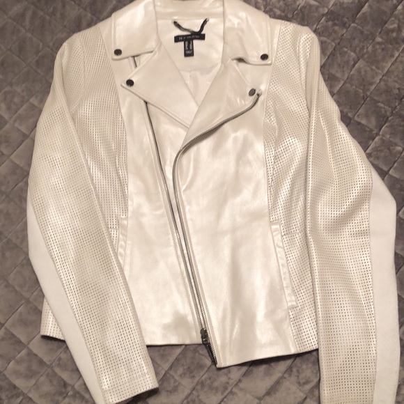 Halston cream color with slight shimmer moto jacket size 2 - Picture 1 of 8